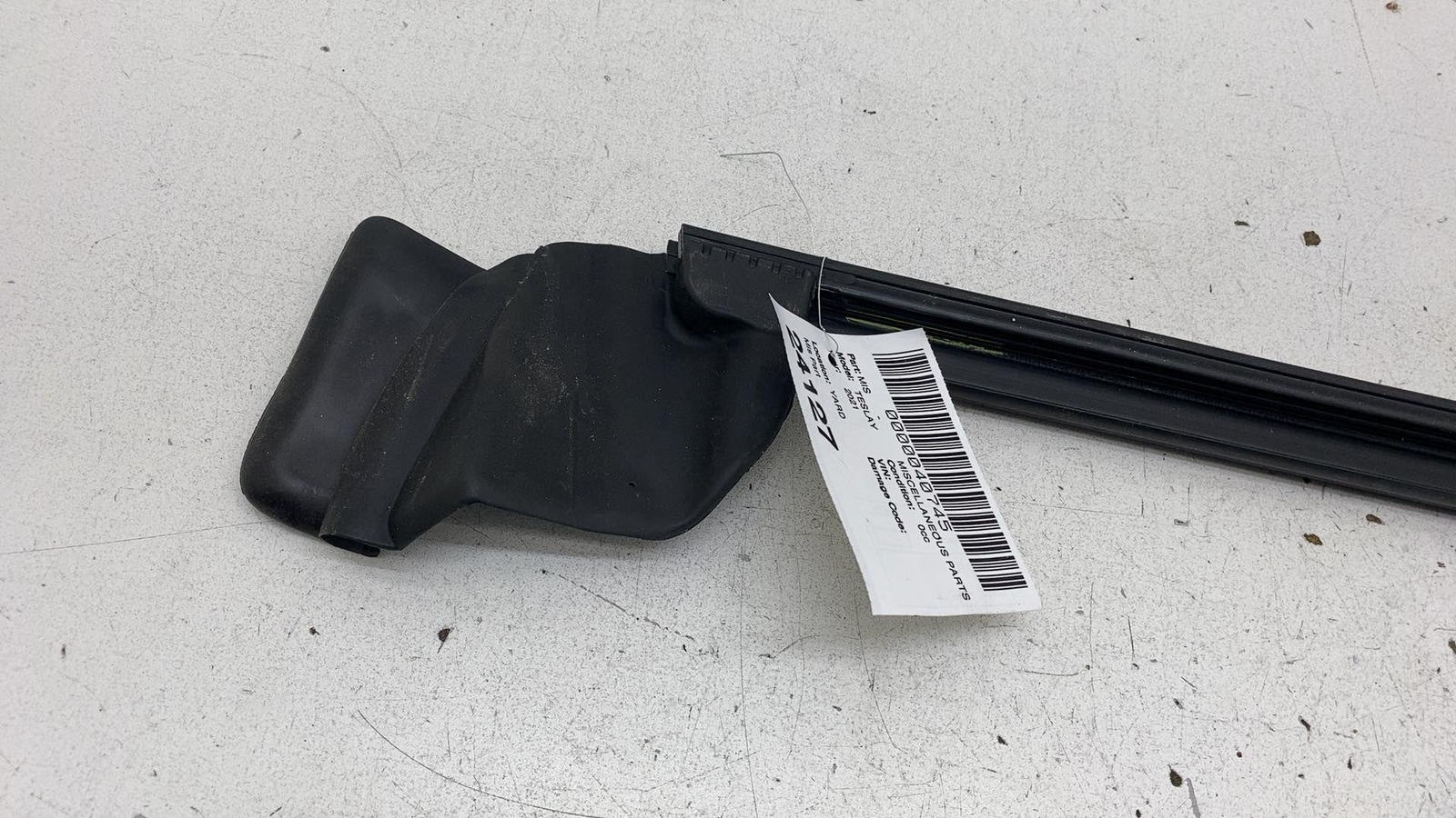 ⭕2020-2023 Tesla Model Y Rear Driver Side Door Inner Belt Seal Left 1500064-00-C