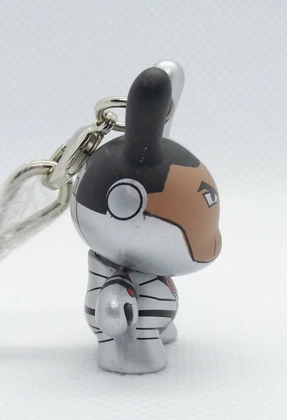 Kidrobot - Cyborg 1/24 - DC Comics Justice League Dunny Keychain 1.5" - Image 3 of 4