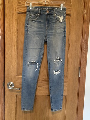 American Eagle High Rise Jegging Size 4 Short Distressed Front &Back Medium Wash