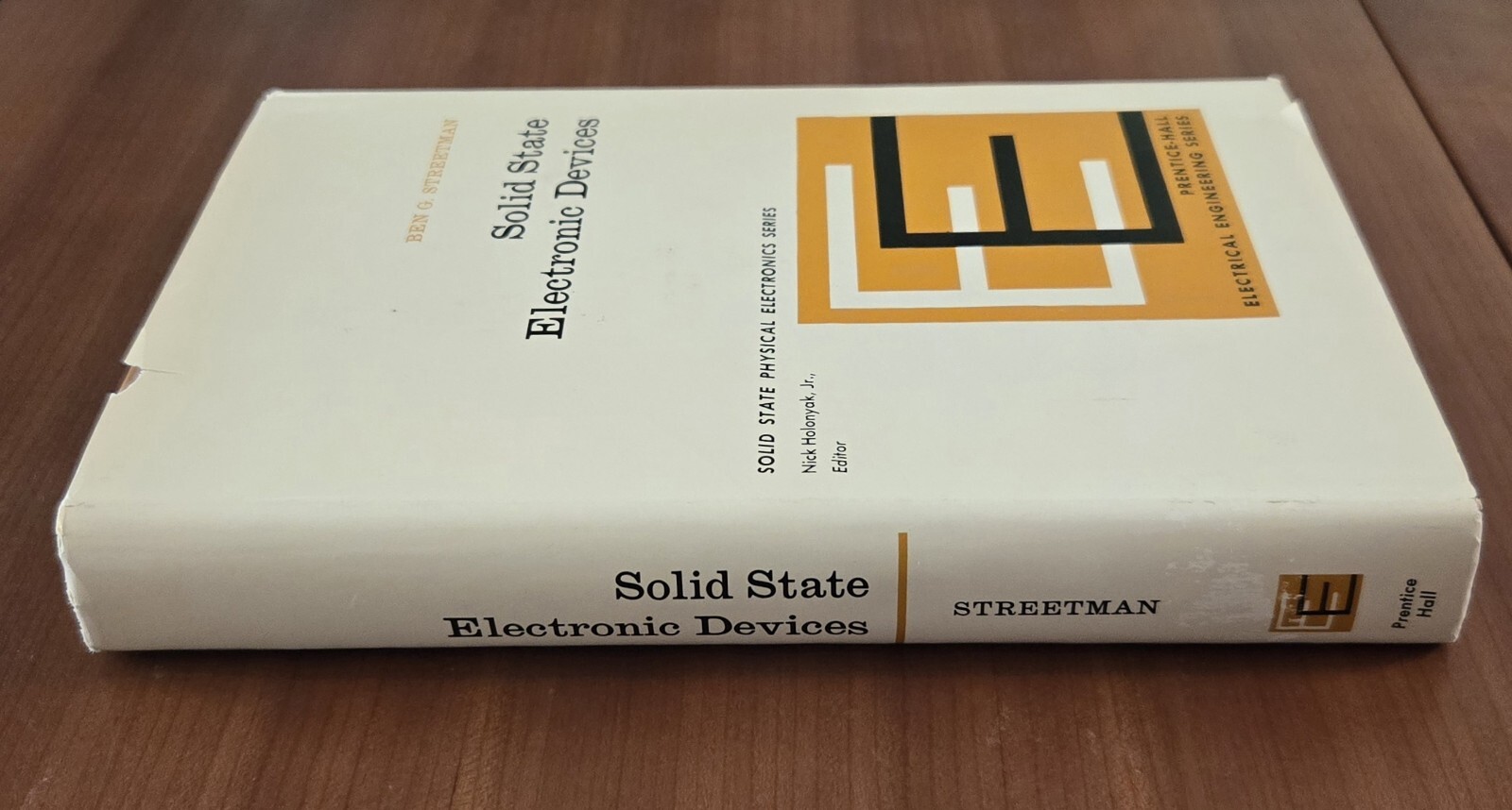 Solid State Electronic Devices First Edition 1972 Ben Streetman - Prentice Hall