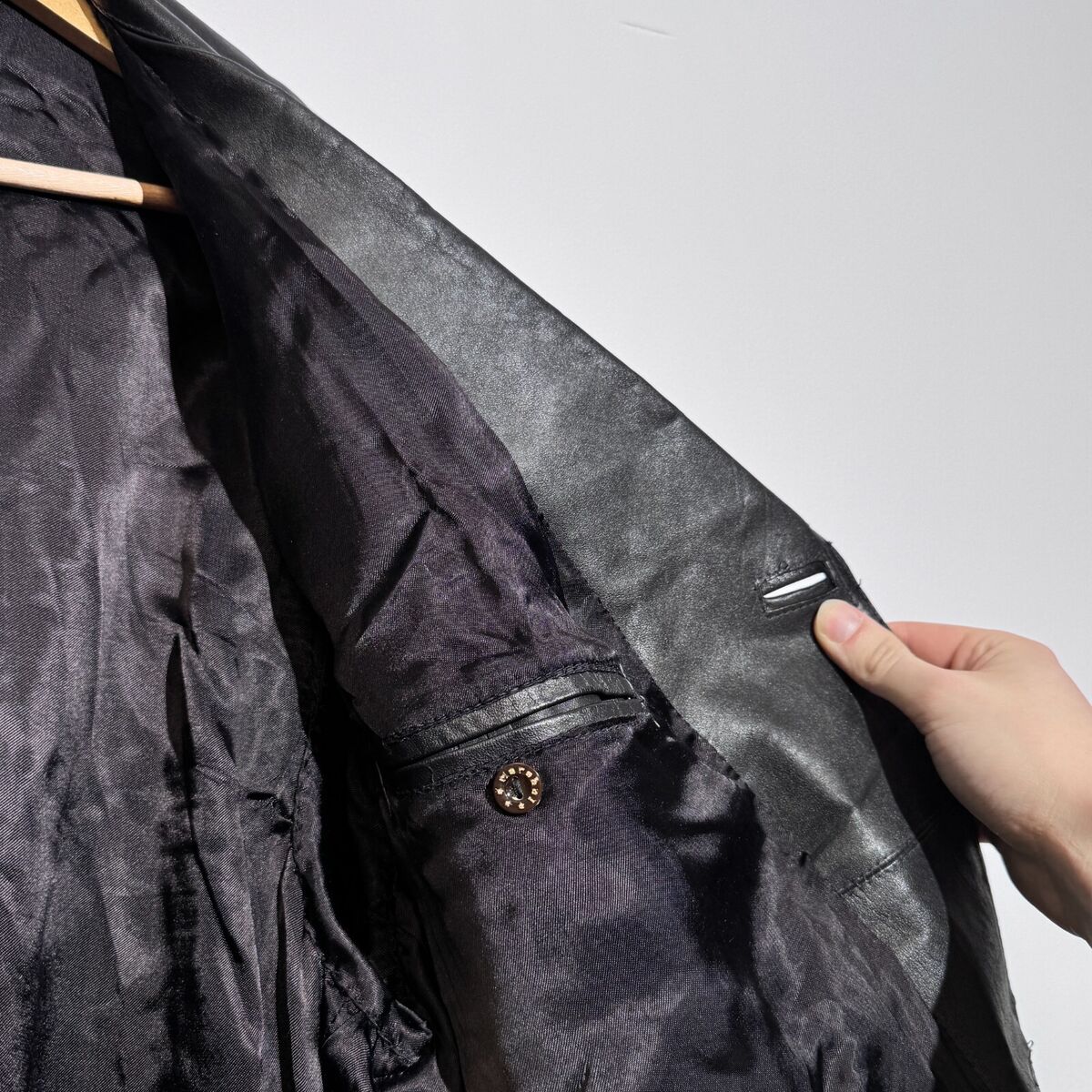 Vintage Unisex Black Leather Coat Size L Y2k 90s GAT German Vintage Unisex Black Leather Coat Size L Y2k 90s GAT German