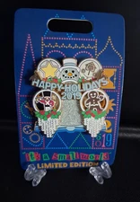 Disneyland Small World Happy Holidays 2019 Limited Edition 3000 trading pin