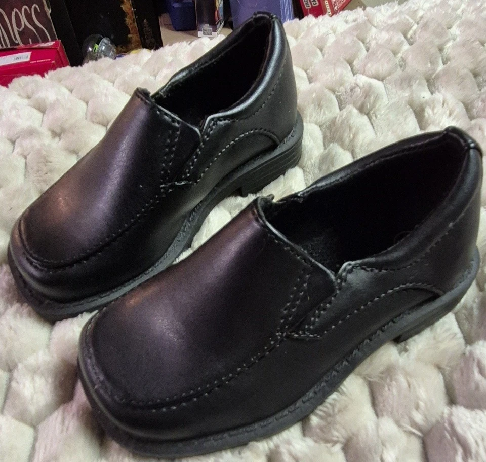 Black SmartFit Slip-on Dress Shoes (size 6) - Image 2 of 3