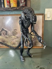 Tsukuda Hobby ALIENS 1:5 Scale Alien Warrior PVC Completed Model