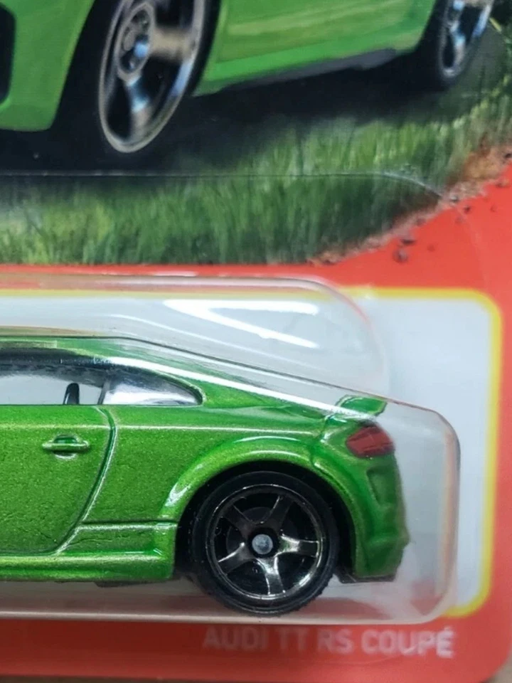 MATCHBOX AUDI TT RS COUPÈ 1:64 Colore Verde 2024 - Immagine 2 di 2
