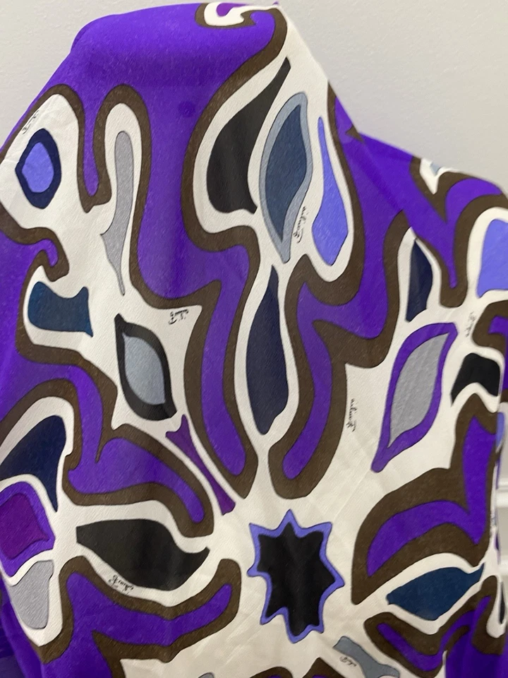 Шарф шелковый многоцветный с монограммой Emilio Pucci S1# 34 дюйма - Изображение 4 из 4