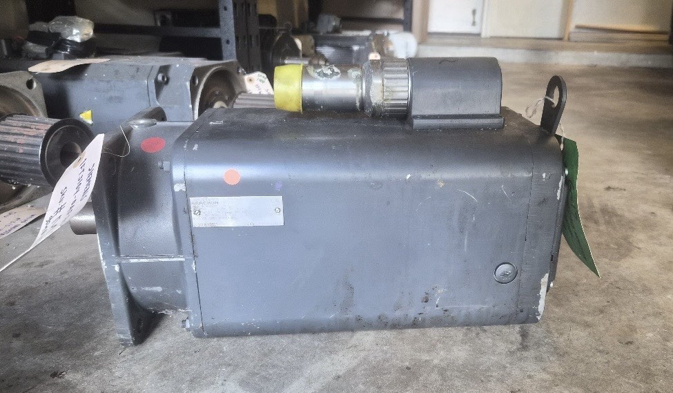 SIEMENS 1FT5104-0AF71-1-Z SERVO MOTOR
