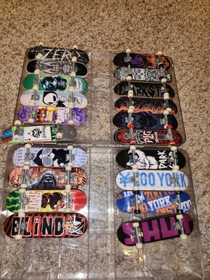 Tech Deck Fingerboards Lot w/ Carrying Case, Vintage 2001, Darkstar, Blind, Zoo