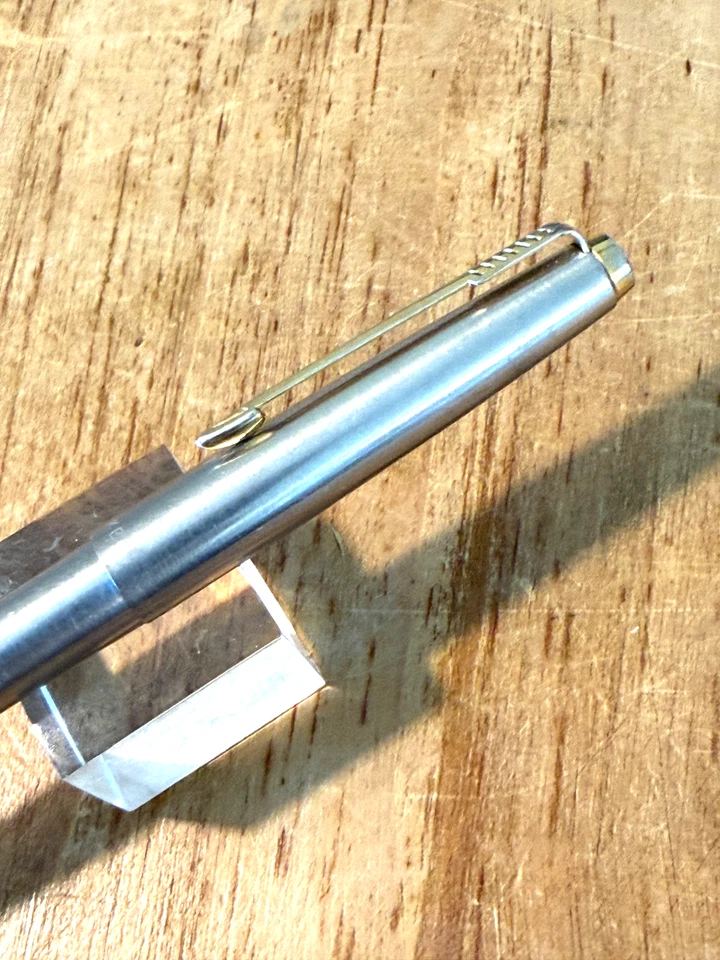 1970s Parker 45 flighter cap action ball pen, Gold clip and top tassie.  GREAT! - Image 3 of 4