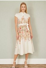 Yumi off White Linen Floral Mirrored Placement Dress Size14