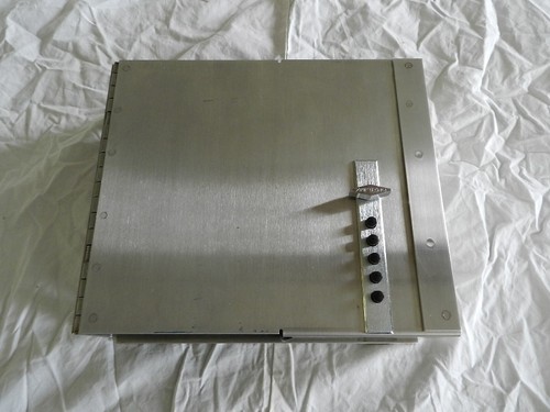 Wall Safe Firearm Pistol Mechanical Simplex Lock, 10.5 x 9 x 3- NEW Open Box