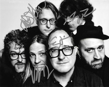 * THE HOLD STEADY * signed 8x10 photo * BOYS AND GIRLS IN AMERICA * COA *