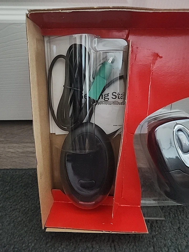 Microsoft Wireless IntelliMouse Explorer 2.0 - Model 1007 - BRAND NEW - Image 4 of 4