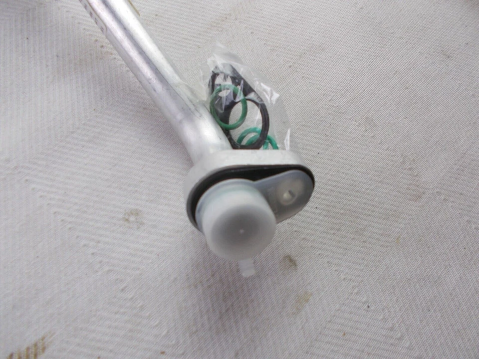 Manguera de succión de refrigerante de aire acondicionado resistente T56727 Foto 4 de 4