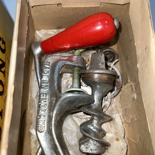 Vintage Spong National Mincer Chopper wooden handle UK Collectibles Advertising. - Picture 5 of 10
