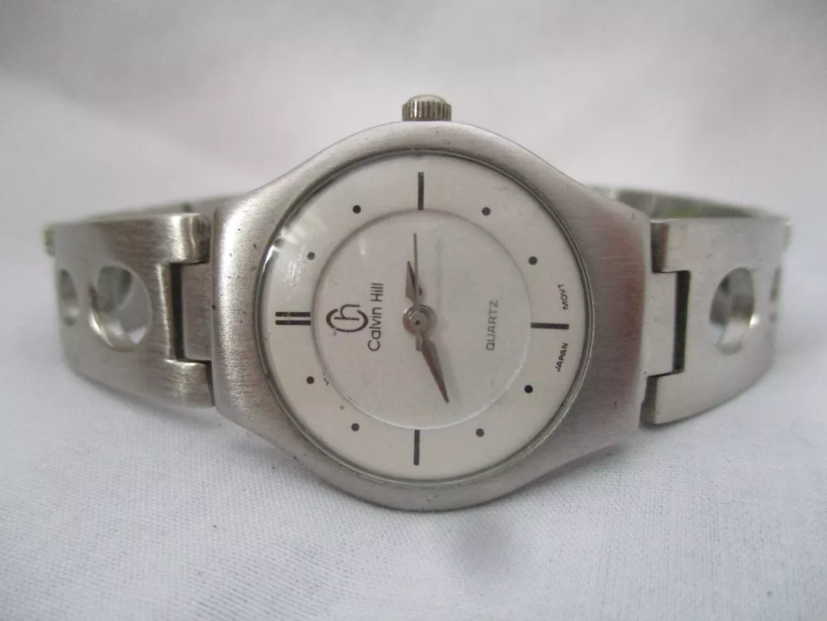 Calvin Hill Analog Wristwatch with Quartz Movement and Water Resistance