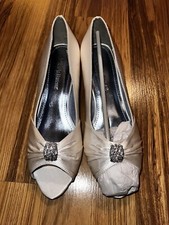 Davids Bridal Adele Wedding Peep Toe Satin Ivory Sz 8.5 Brand New
