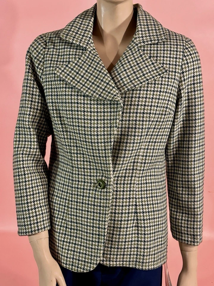 Vtg.  Houndstooth Women’s Jacket Blazer Olive Green White, Plastic Green Buttons - Image 3 of 4