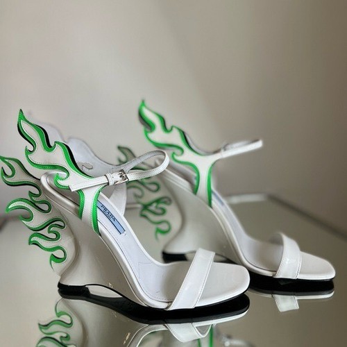 New PRADA Flame Patent-Leather Sandals 36 $1,100 - Picture 9 of 15