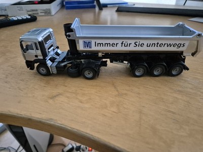 Siku 1:50 Sattelkipper MAN Metallic Chrome, Limitiertes Werbemodell ''bvg''