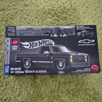 Mattel Hot Wheels Brick Shop  '83 Chevy Silverado - Chevrolet | NEU