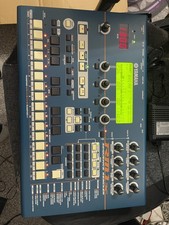 Yamaha RM1X Sequence Remixer Drum Machine Syn...