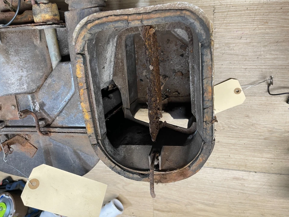 Cargador GTX 1972 B-BODY caja térmica sin aire acondicionado para piezas restauración no completa 1971 Foto 2 de 4