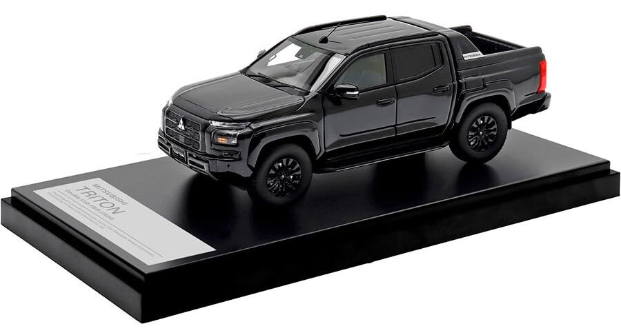 Hi Story 1/43 Mitsubishi Triton Double Cab 4WD 2024 Jet Hi Story 1/43 Mitsubishi Triton Double Cab 4WD 2024 Jet