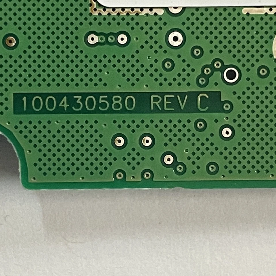 Seagate Momentus ST9200420AS 2.5" SATA HDD PCB Board 100430580 REV C FW 3.ADC - Image 2 of 4