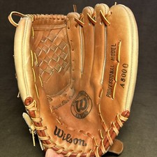 Wilson The A8000 Professional Model Series Baseball Glove RHT Needs Conditioning