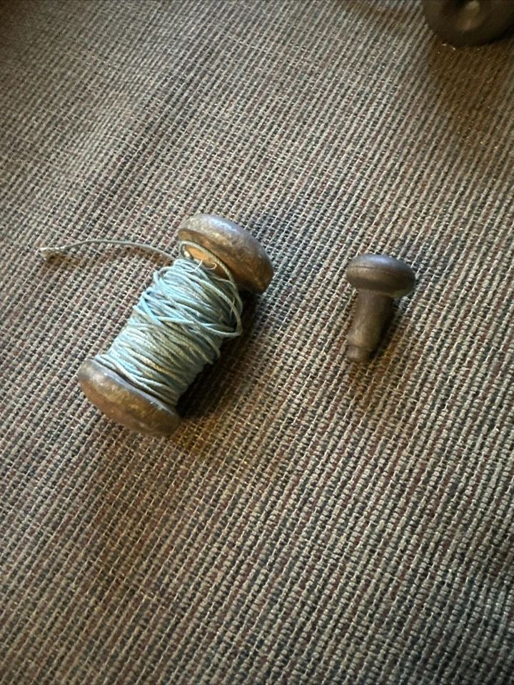 Early Antique Wood Shaker Apple Core Spool Original Surface - Image 2 of 2