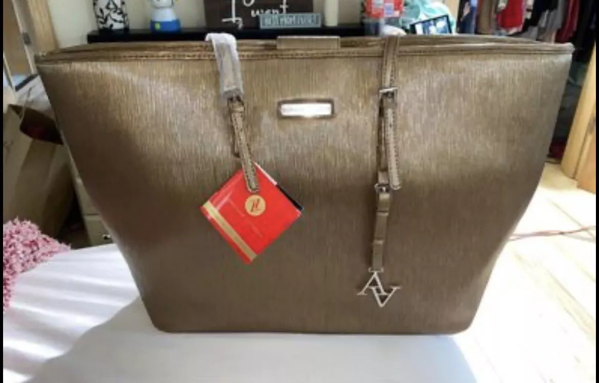 Adrienne vittadini top laptop tote