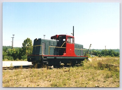 Railroad Photo - GE 44 Ton Switcher Locomotive Industry Industrial 1990s