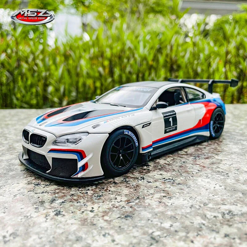 Maisto 1/42 BMW M6ミニカー Car model BMW M6 MAISTO MT21001