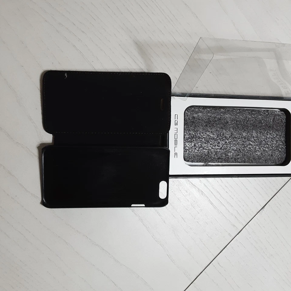 Scuderia FERRARI BERLINETTA Perforated Leather Hard Phone Case For iPhone 6 Plus - Image 2 of 4