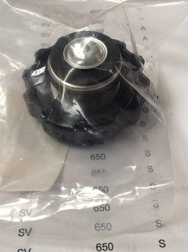 Genuine Suzuki DR-Z400 SV650 RG400 RG500 G & CH Cap Radiator 17730-19D11-000 - Picture 6 of 8