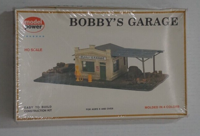 Model Power Bobby's Garage 483 Ho Scale Built Up Kit Vintage Factory