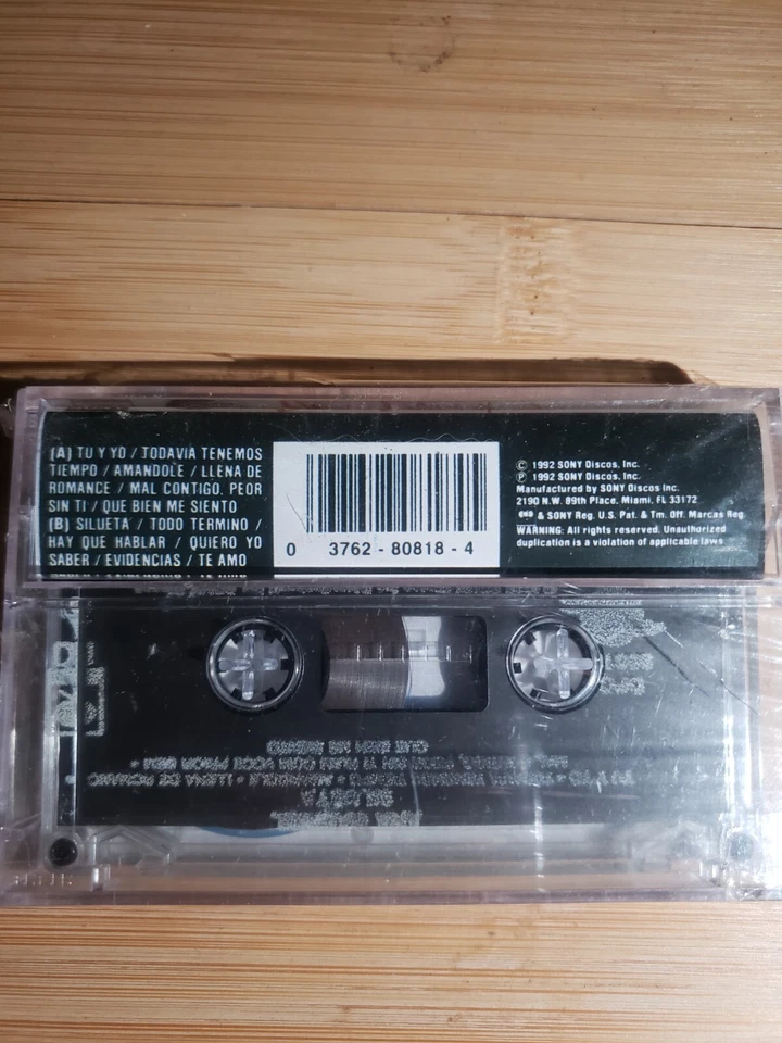 ANA GABRIEL SILUETA - Image 2 of 2