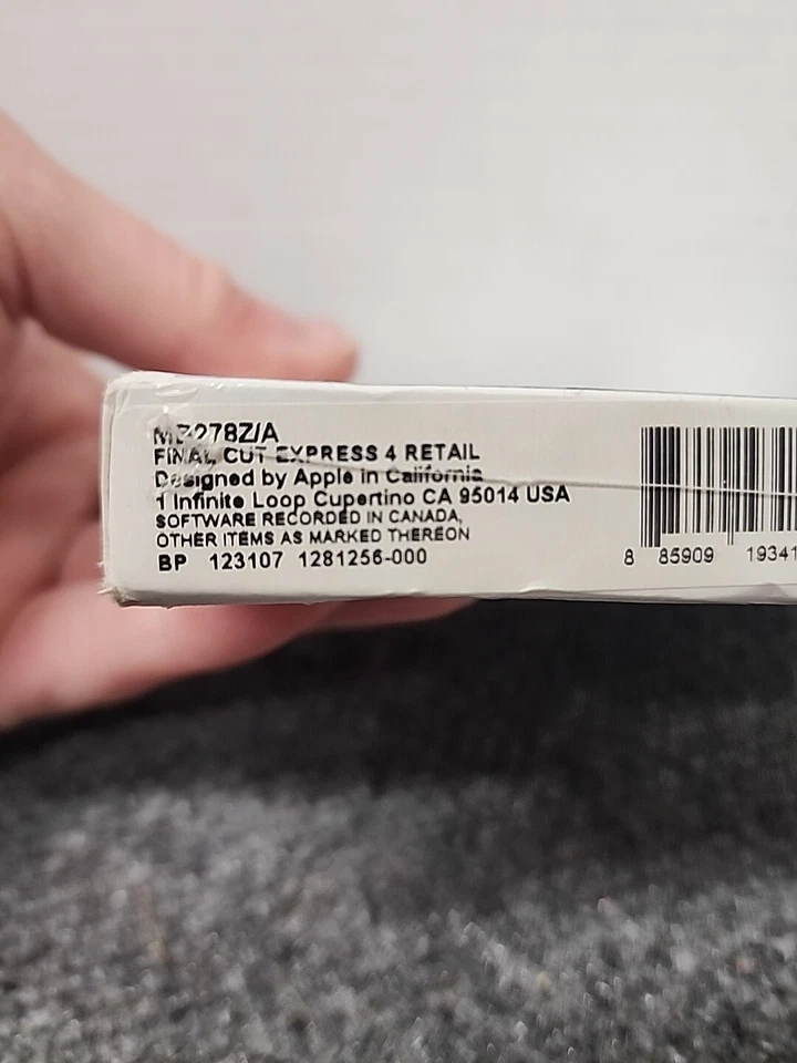 Apple Software Final Cut Express 4 - Retail Version New in Box - Image 3 of 3