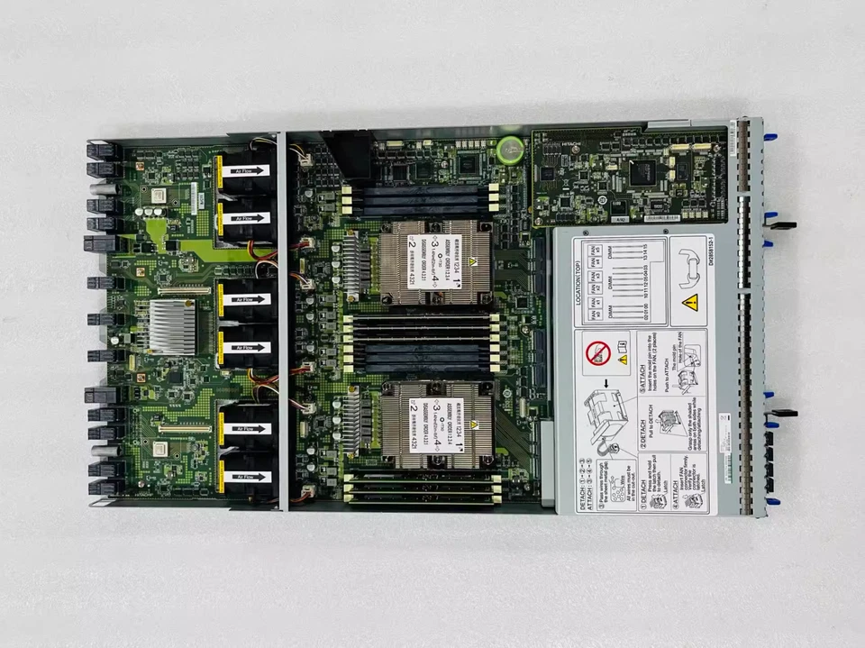 Hitachi  VSP E590( 2* 3293215-A  )systerm with 4*5563632-A  E790  (2*3293214-A) - Image 3 of 4