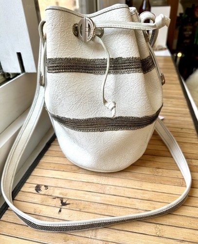 Rara borsa bianca vintage iconica Paco Rabanne da collezione vintage anni '60 con rete a catena argento - Foto 2 di 11