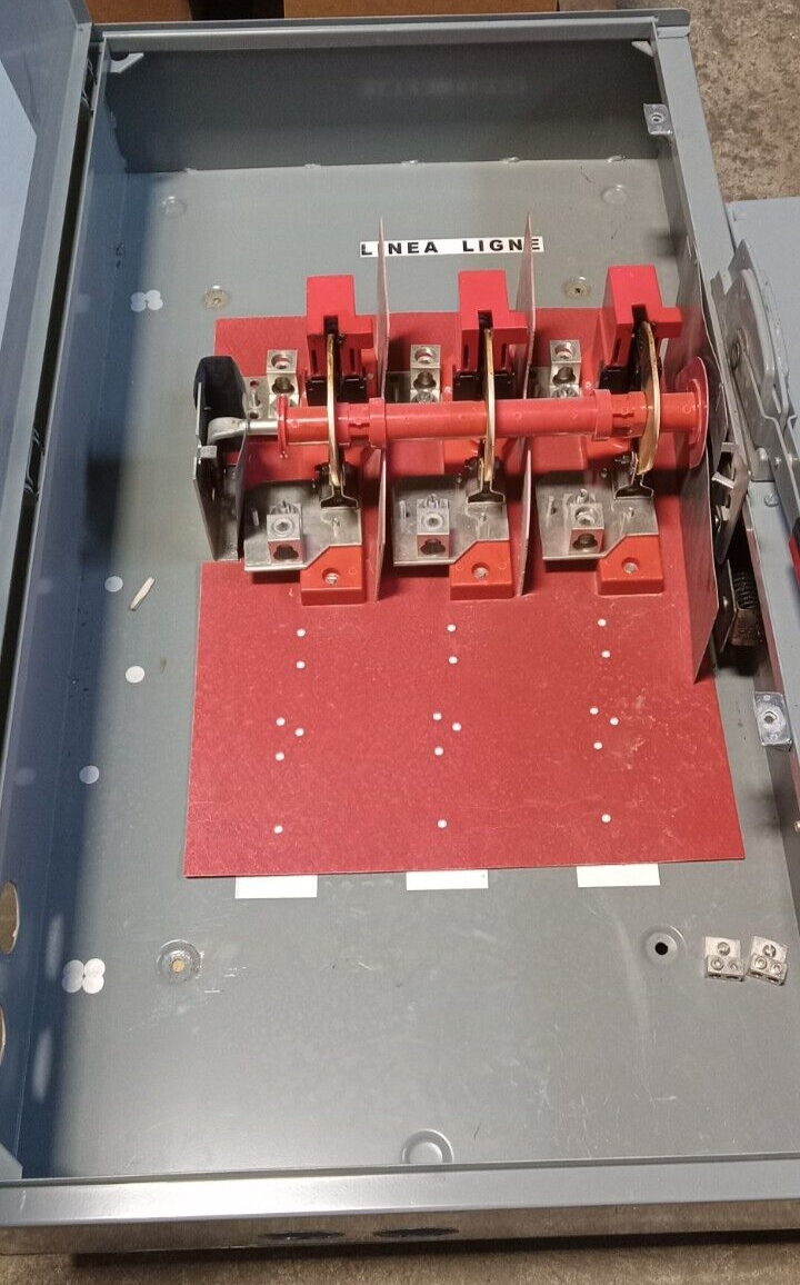 SQUARE D HU365R 400 AMP SAFETY SWITCH DISCONNECT 3R 3 POLE NONFUSED