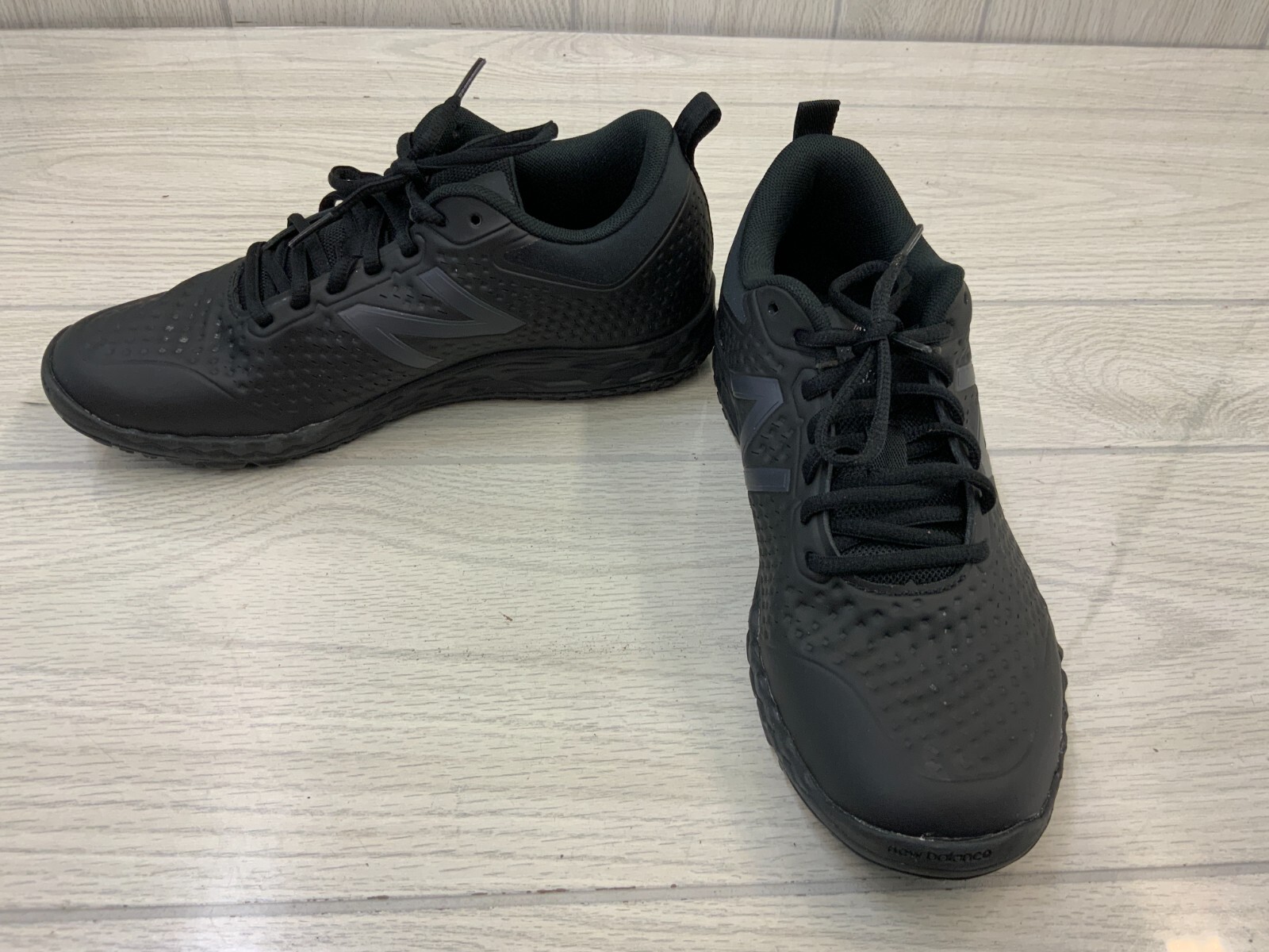 New Balance 806v1 SR Athletic Sneaker 
