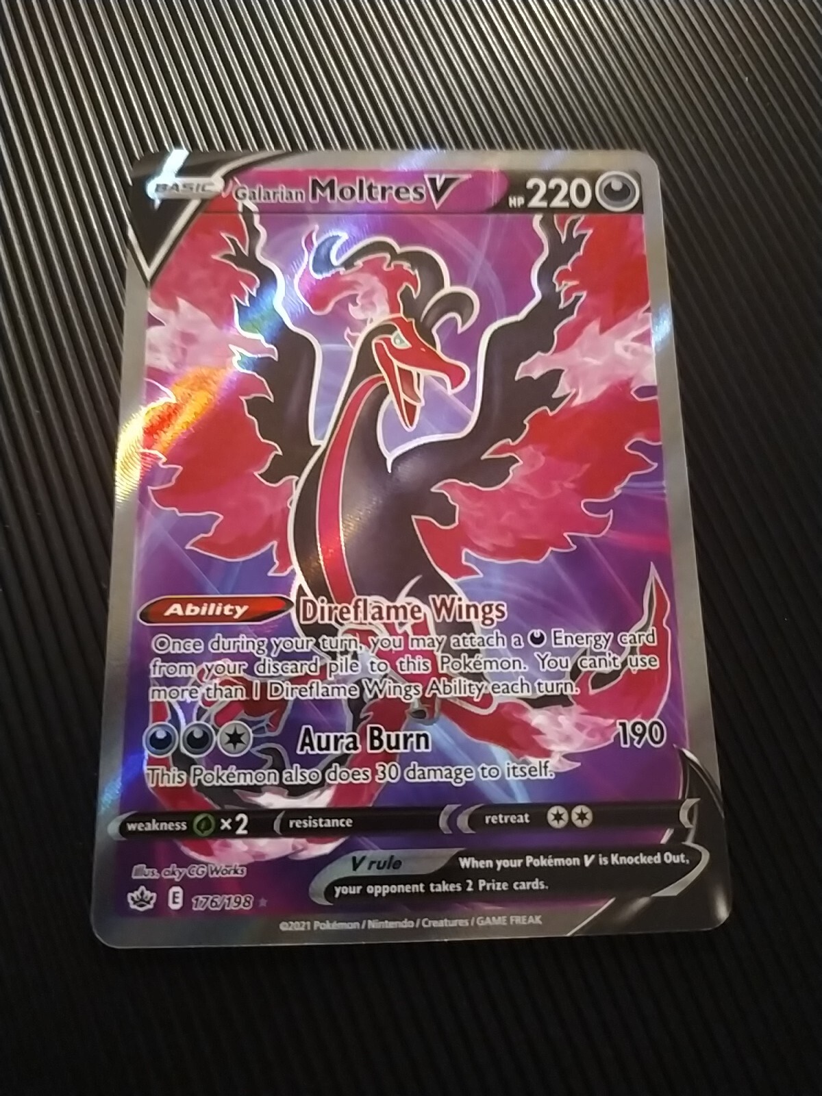 Galarian Moltres V - 176/198 - Rare Ultra - Chilling Reign - Full Art - NM/M