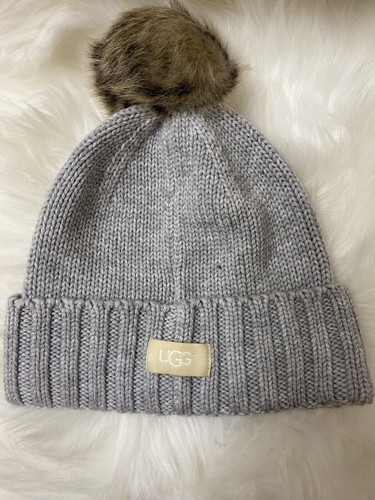 NWT Women's UGG Australia Wool Knit Pom 