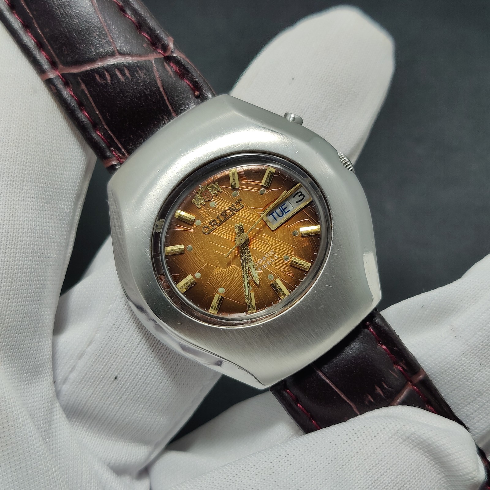 Vintage Orient Automatic ''Rust Orange Dial'' Day… - image 6