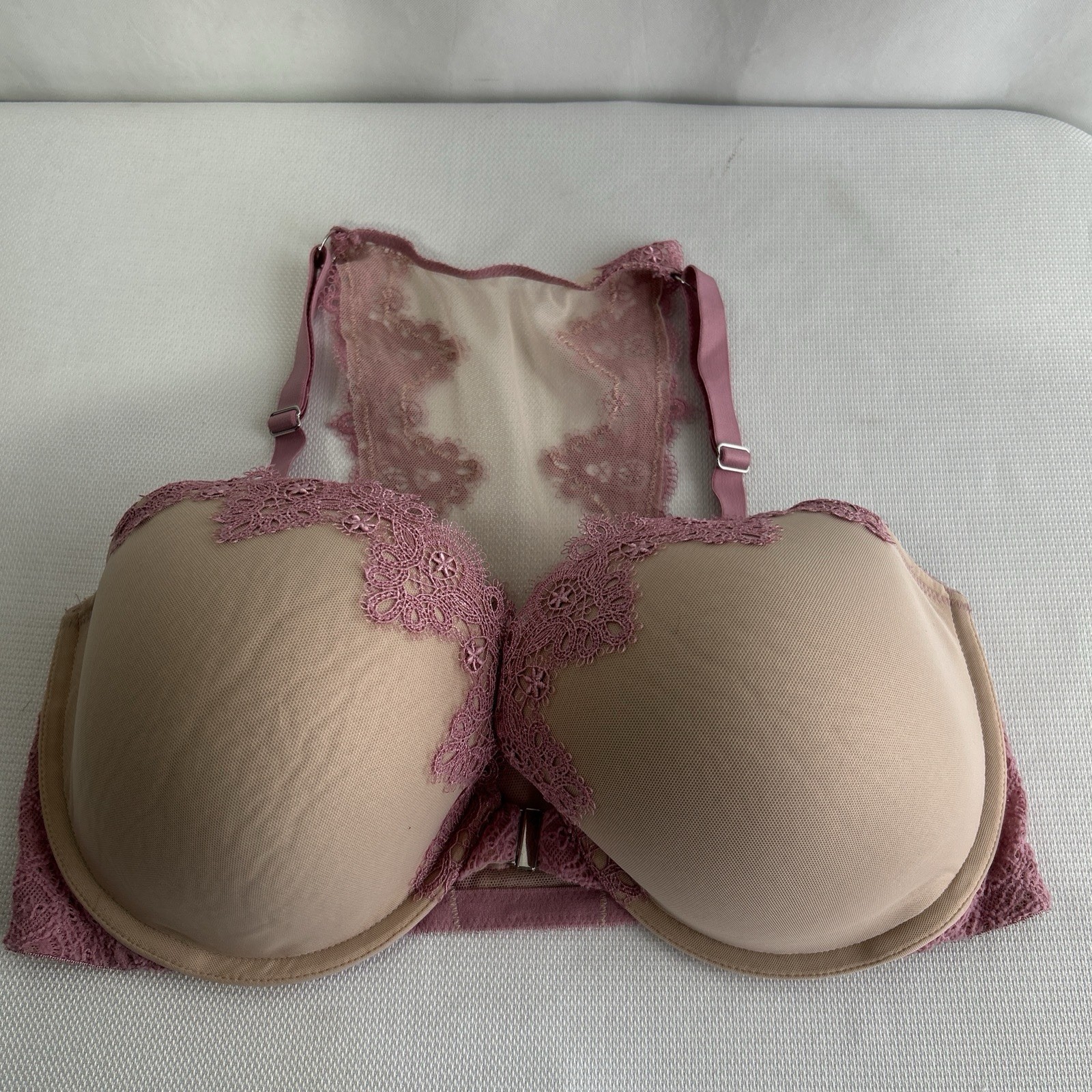 Victoria’s Secret Dream Angels Lined Demi Lace Racerback Front Hook Bra 36DD