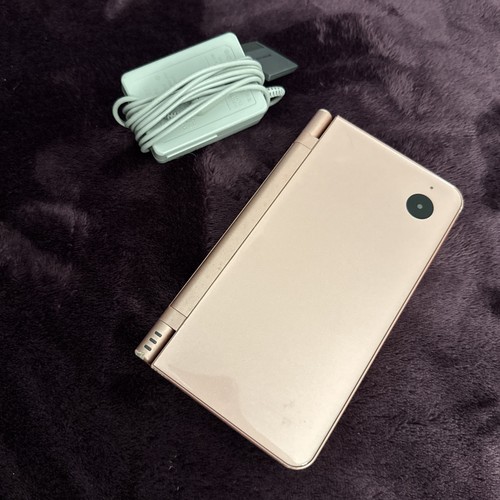 Nintendo DSi XL Metallic Rose : Case/Charger Tested Working! NO STYLUS! 1 Game