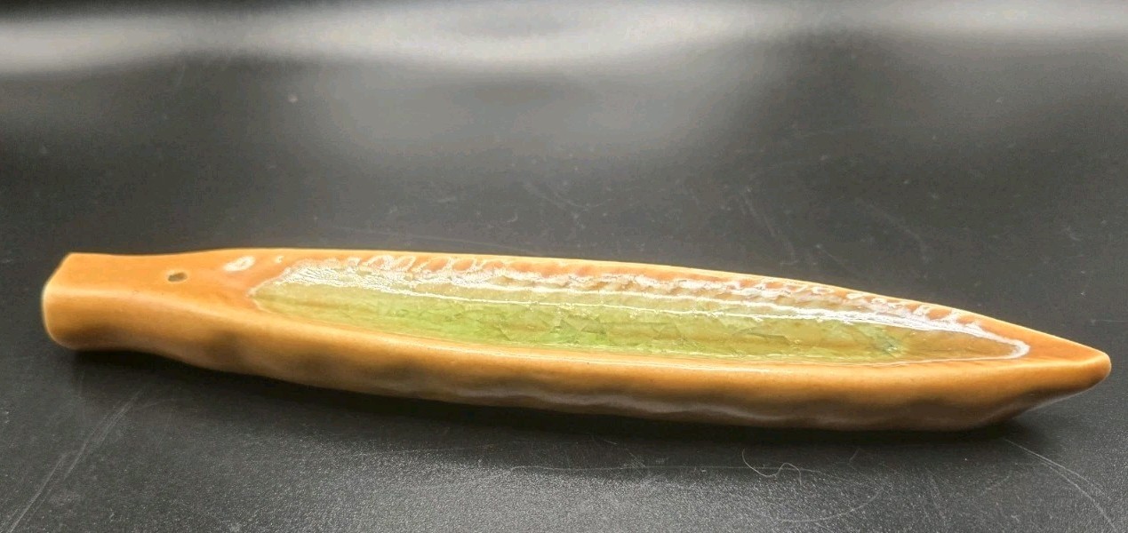 Ceramic Leaf-Shaped Incense Holder - Fairycore / Cottagecore Vibes