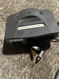 Nintendo 64 N64 Bundle with Cables